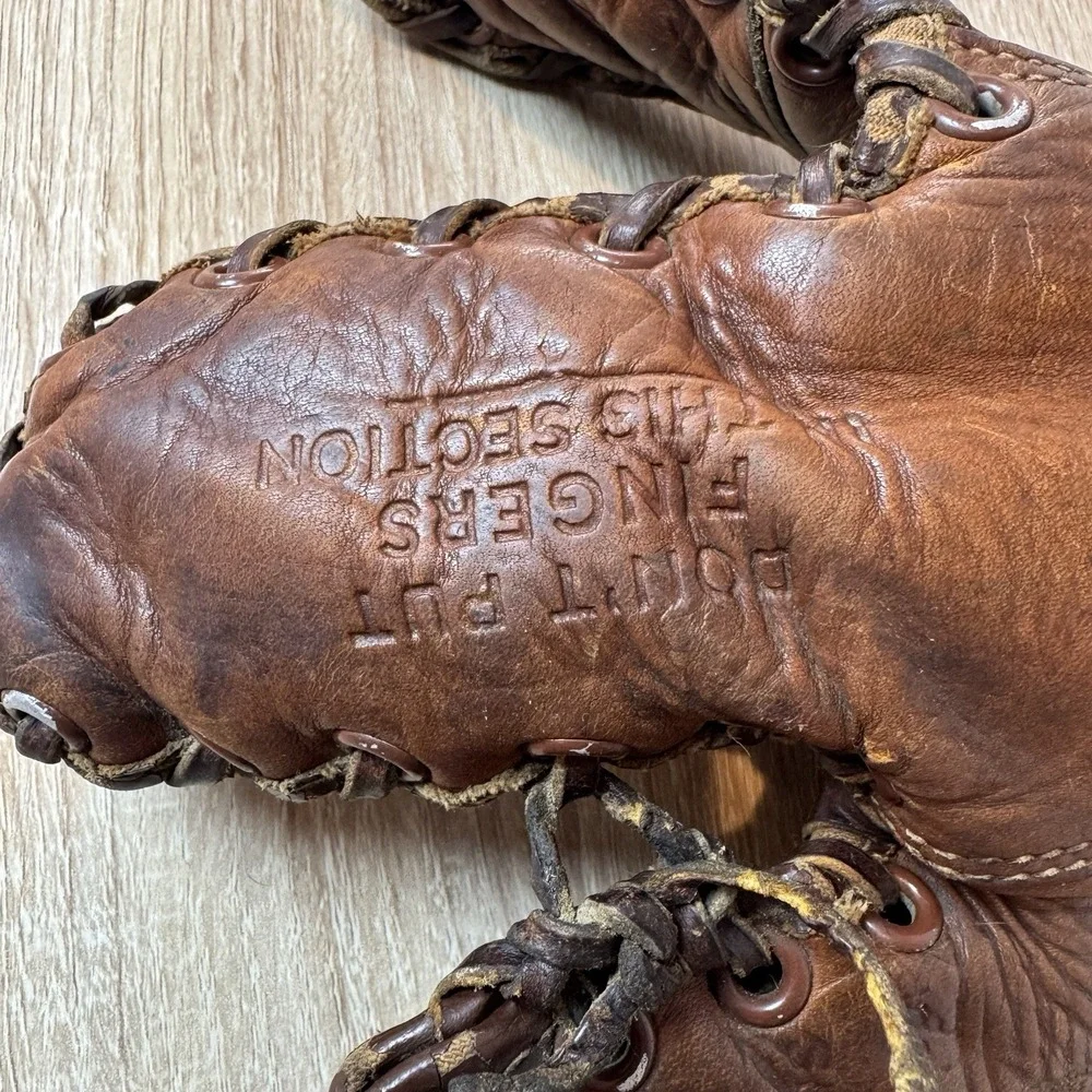 Macgregor Goldsmith G157 AntiqueBaseball Glove 1945-1951 3 Finger Left Catch VTG